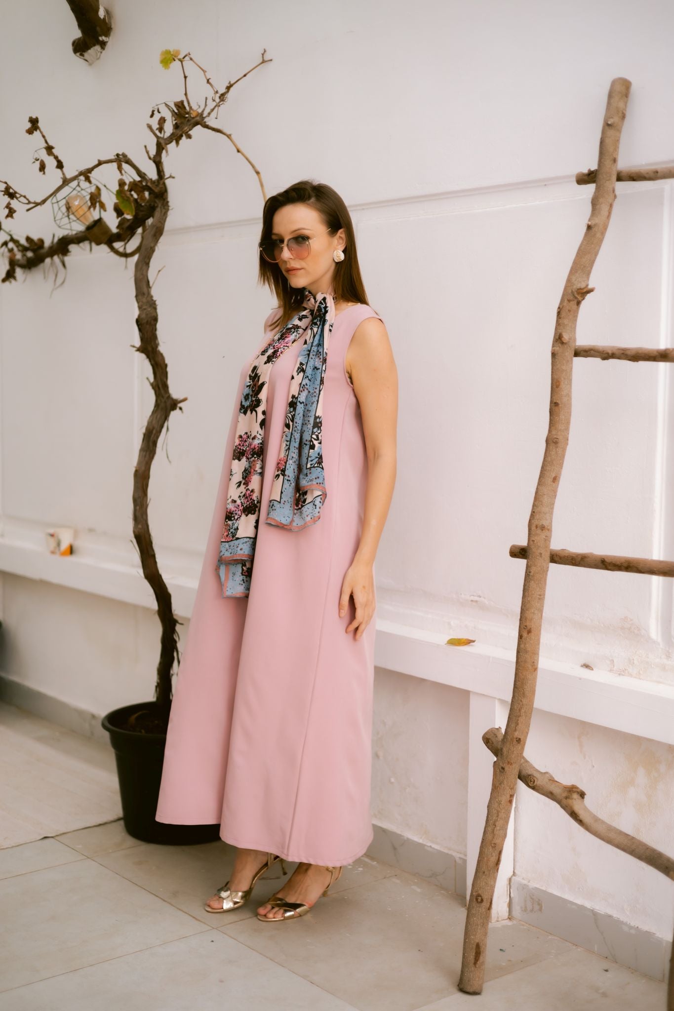 nude sleevless dress