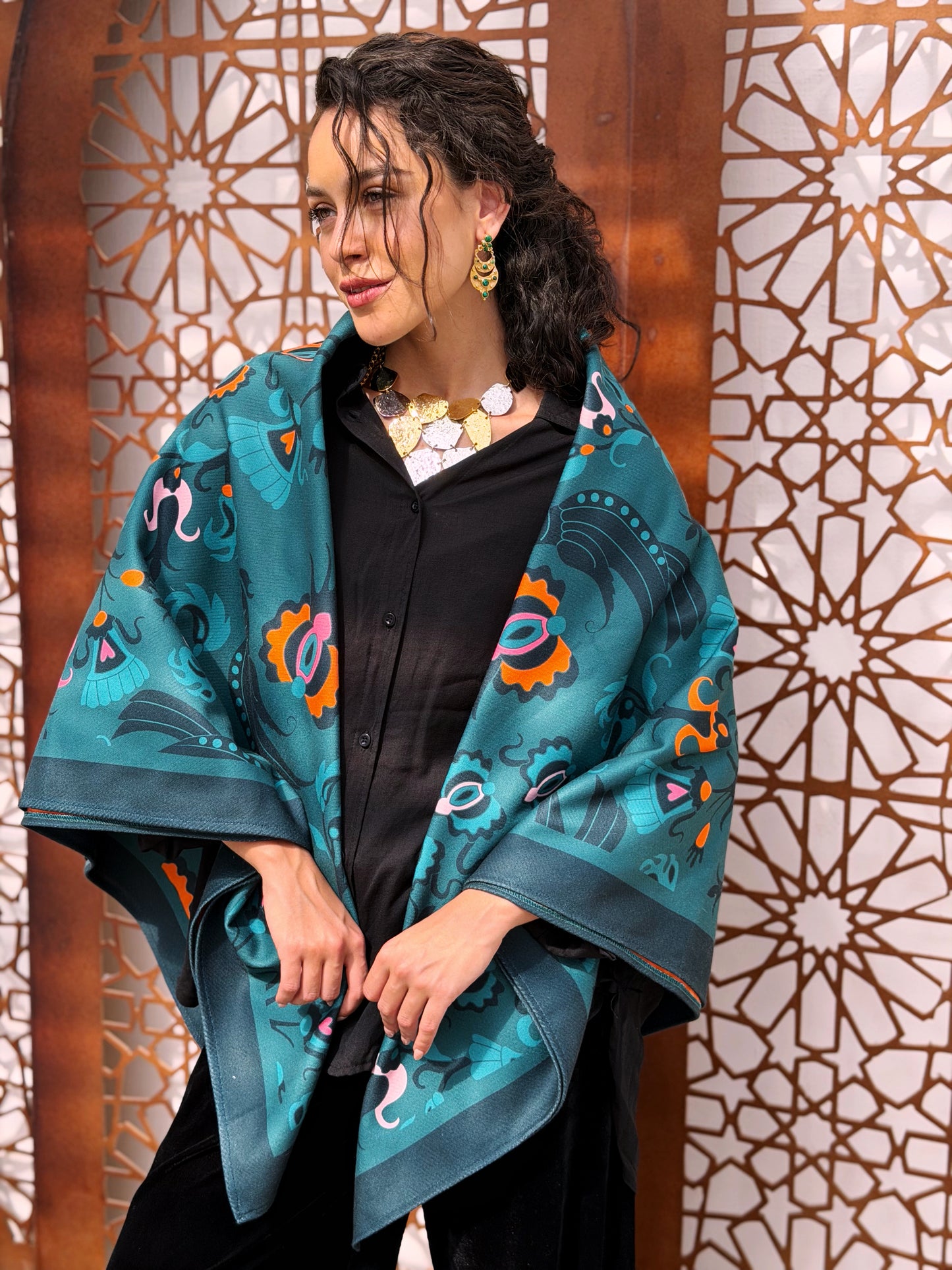 Parrot square shawl